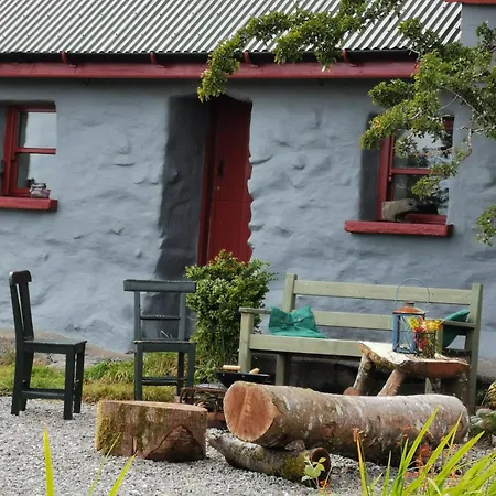 Дом отдыха Mountain With Barn Sauna, Clonbur, Galway *